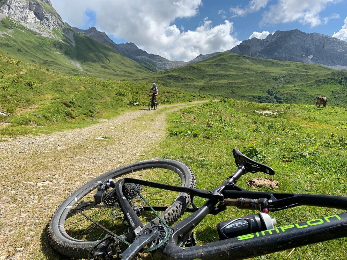 Alpen Hotel Post Au (Vorarlberg) ภายนอก รูปภาพ