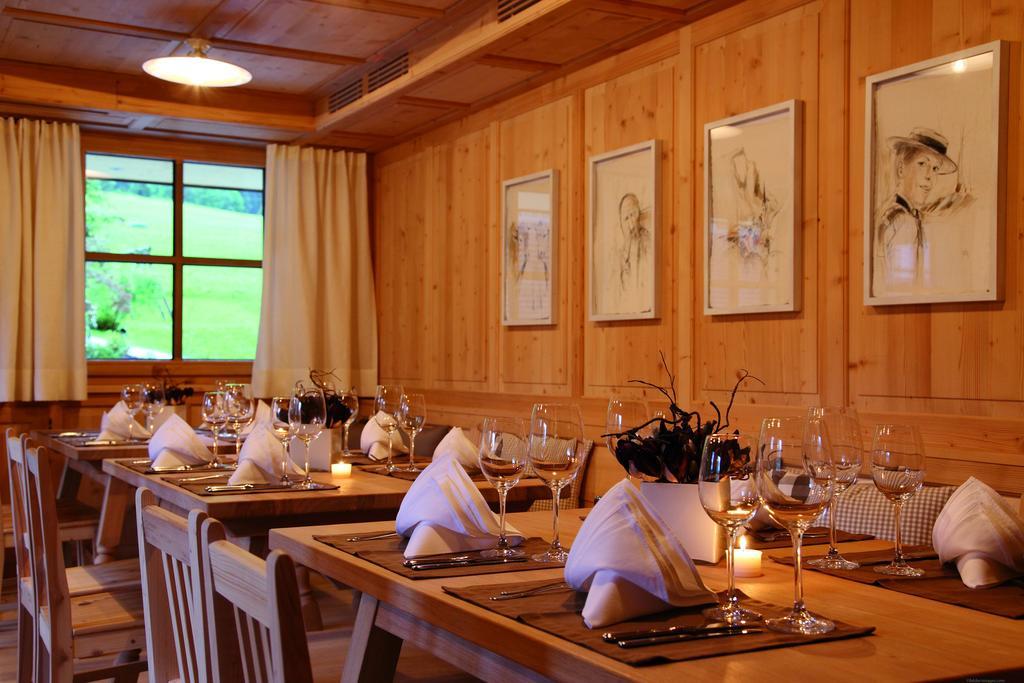 Alpen Hotel Post Au (Vorarlberg) ภายนอก รูปภาพ